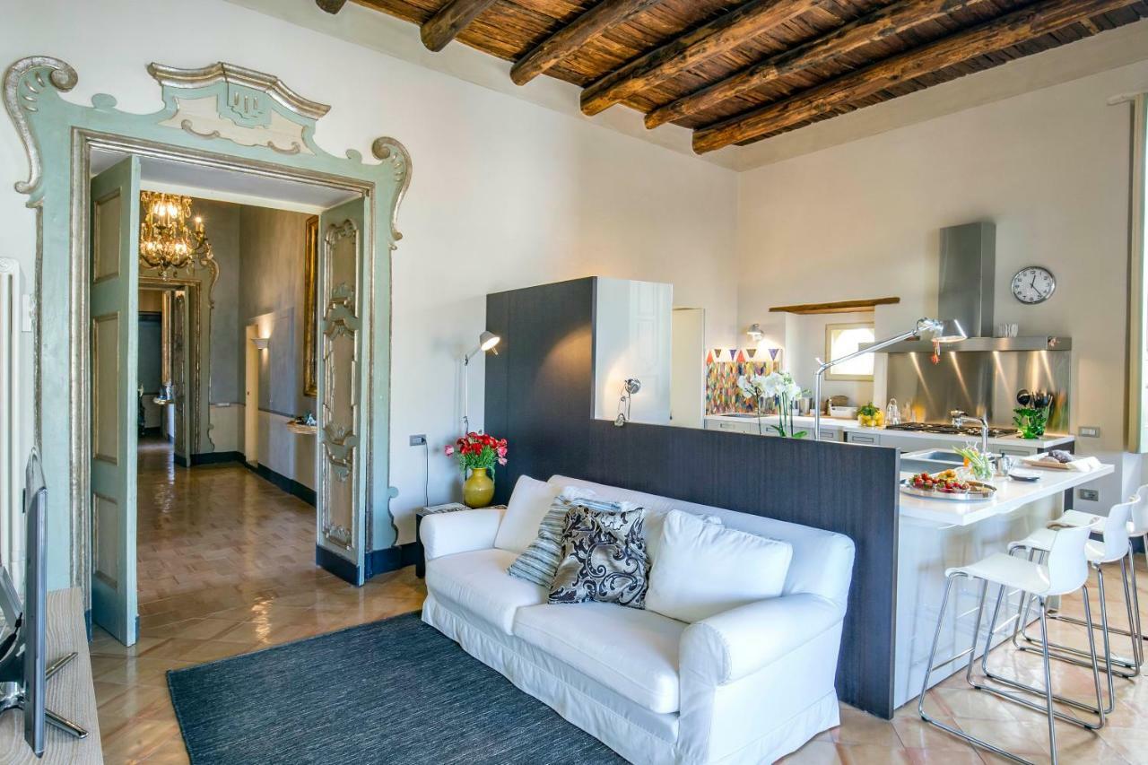 Starhost - Dimora Copeta Apartment Salerno Bagian luar foto