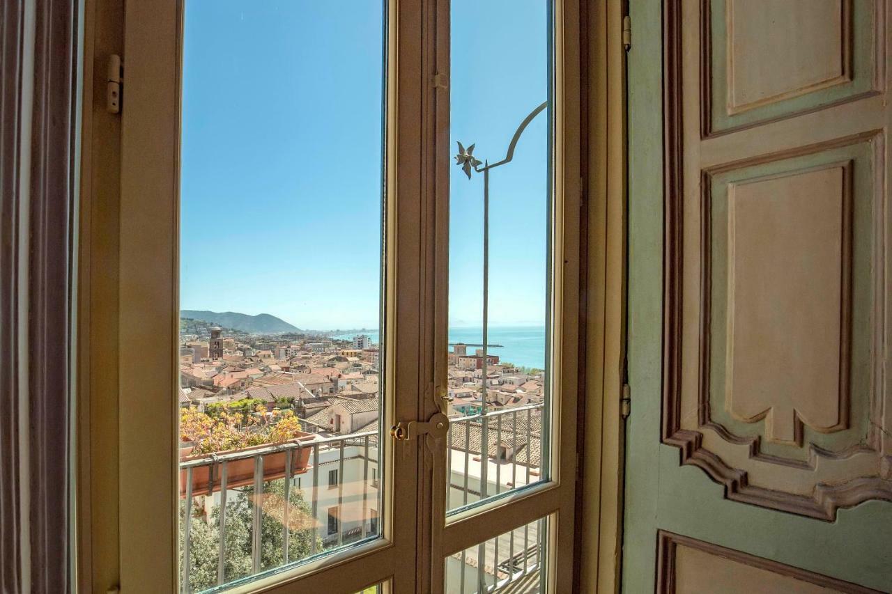 Starhost - Dimora Copeta Apartment Salerno Bagian luar foto