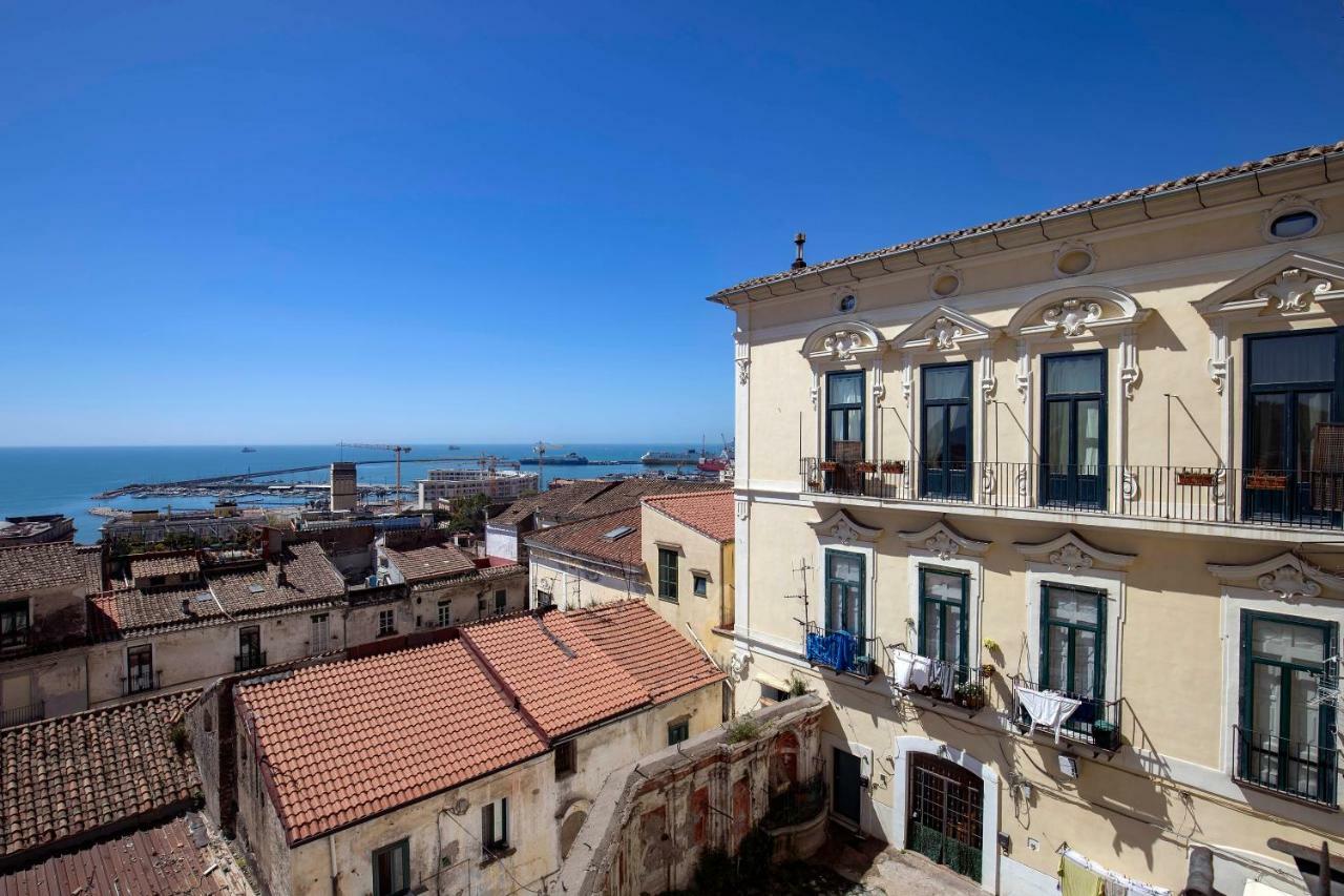 Starhost - Dimora Copeta Apartment Salerno Bagian luar foto