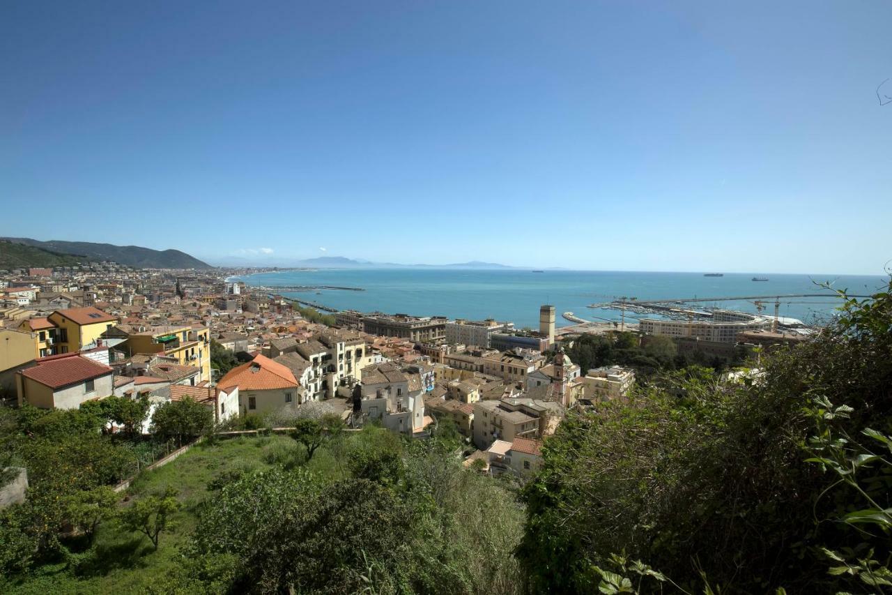 Starhost - Dimora Copeta Apartment Salerno Bagian luar foto
