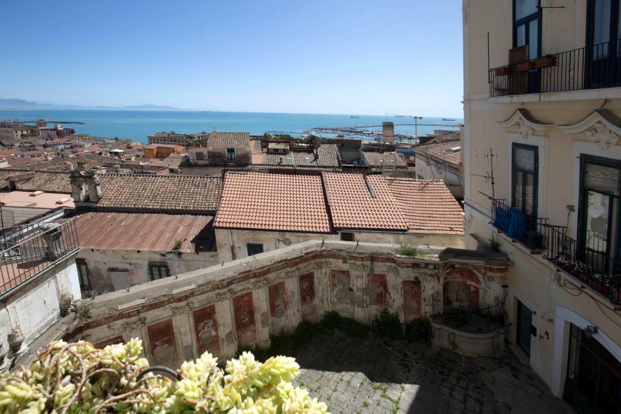 Starhost - Dimora Copeta Apartment Salerno Bagian luar foto