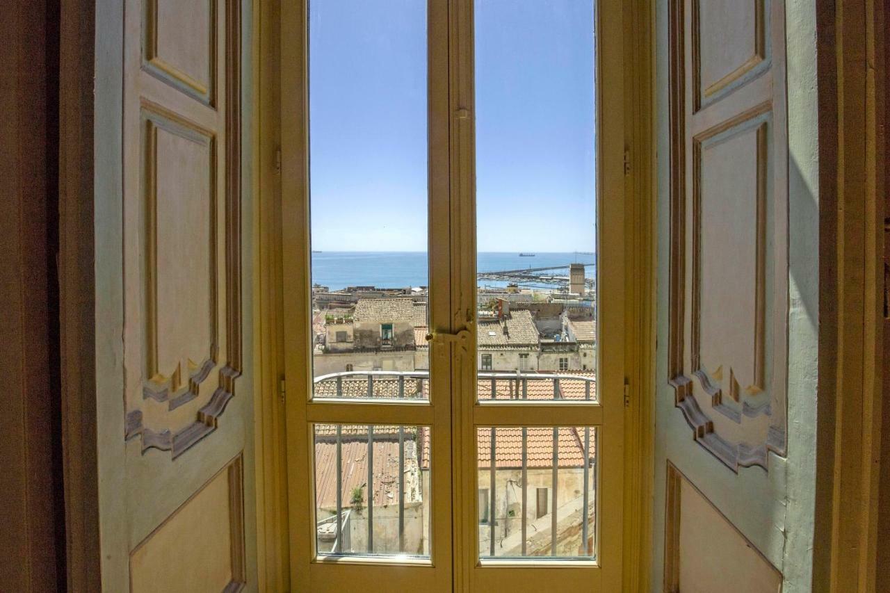 Starhost - Dimora Copeta Apartment Salerno Bagian luar foto